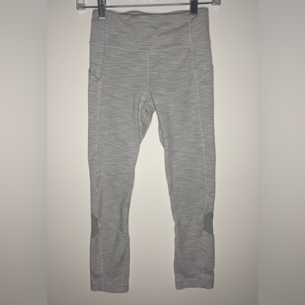 Lululemon Athletica Gray Leggings 23” crop woman’s size 2